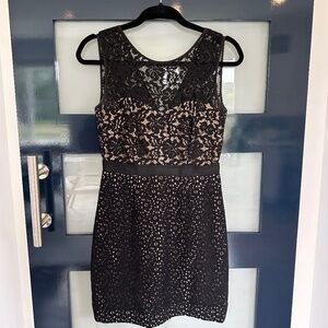 BCBGMaxAzria, Size 2